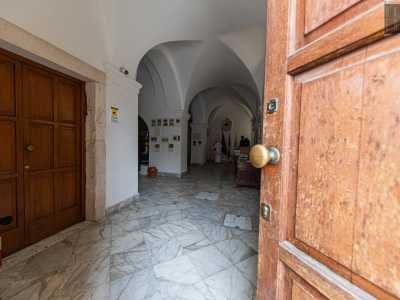 Grazie alla disponibilit� dell�attuale presidente Consiglia Margiotta entriamo finalmente nello storico edificio